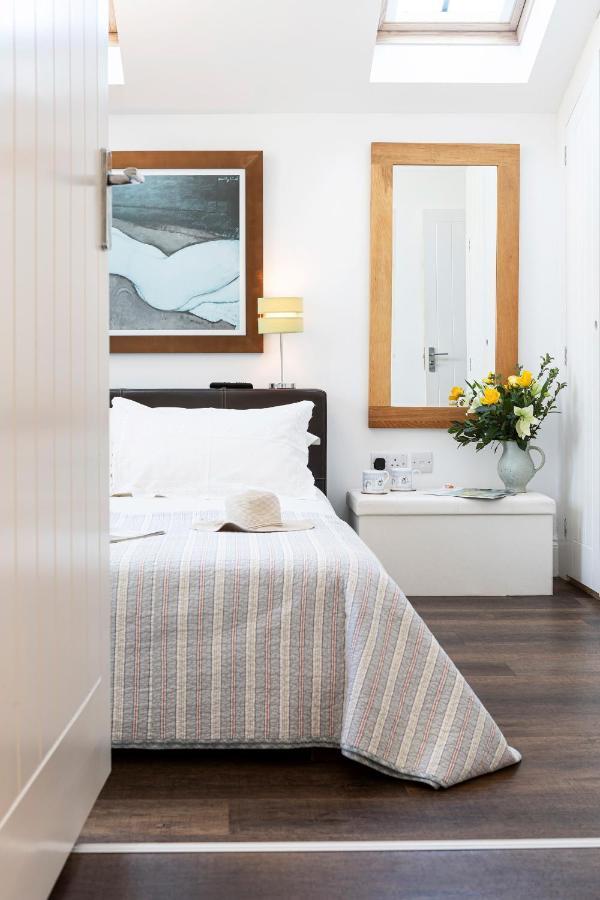 Finest Retreats - Lighthouse Cottage Rampside Екстер'єр фото