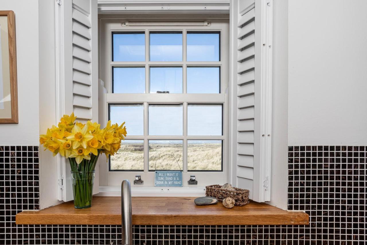 Finest Retreats - Lighthouse Cottage Rampside Екстер'єр фото