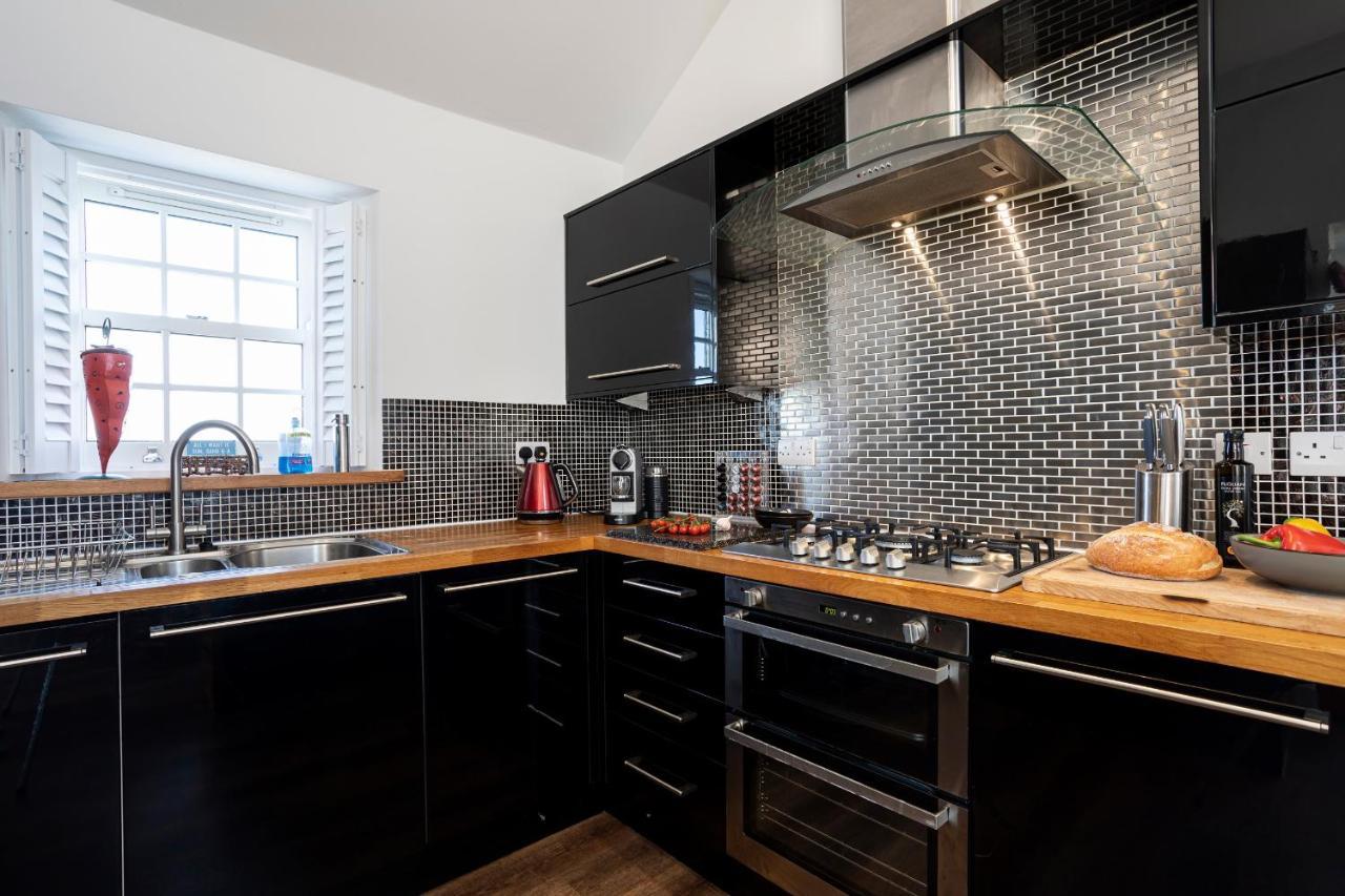 Finest Retreats - Lighthouse Cottage Rampside Екстер'єр фото